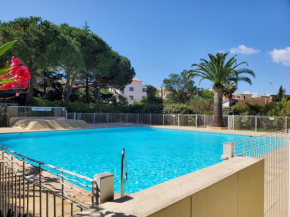 MIOUGRANO 2 Pieces Climatise 45m2 Piscine Parking